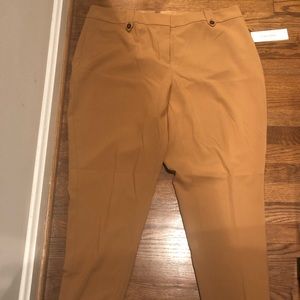 Calvin Klein size 14W NWT pants.
